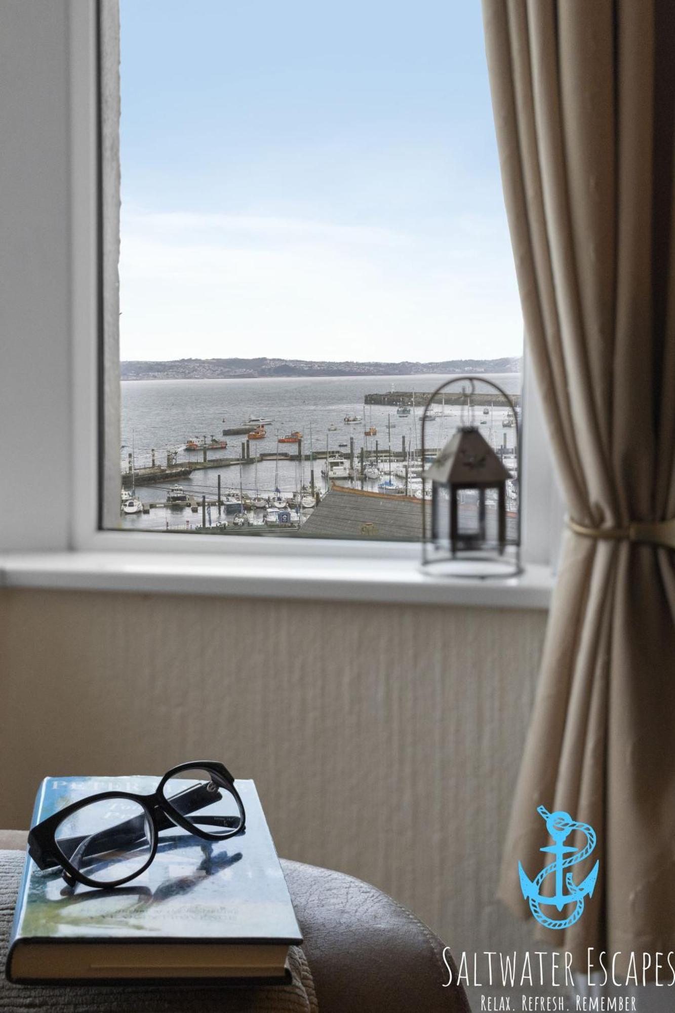 Sea Spray Villa, Бриксам Екстериор снимка